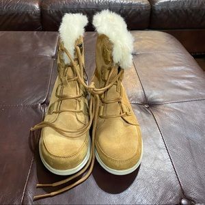 Sorel NWOBOX size 8 US 39 EU